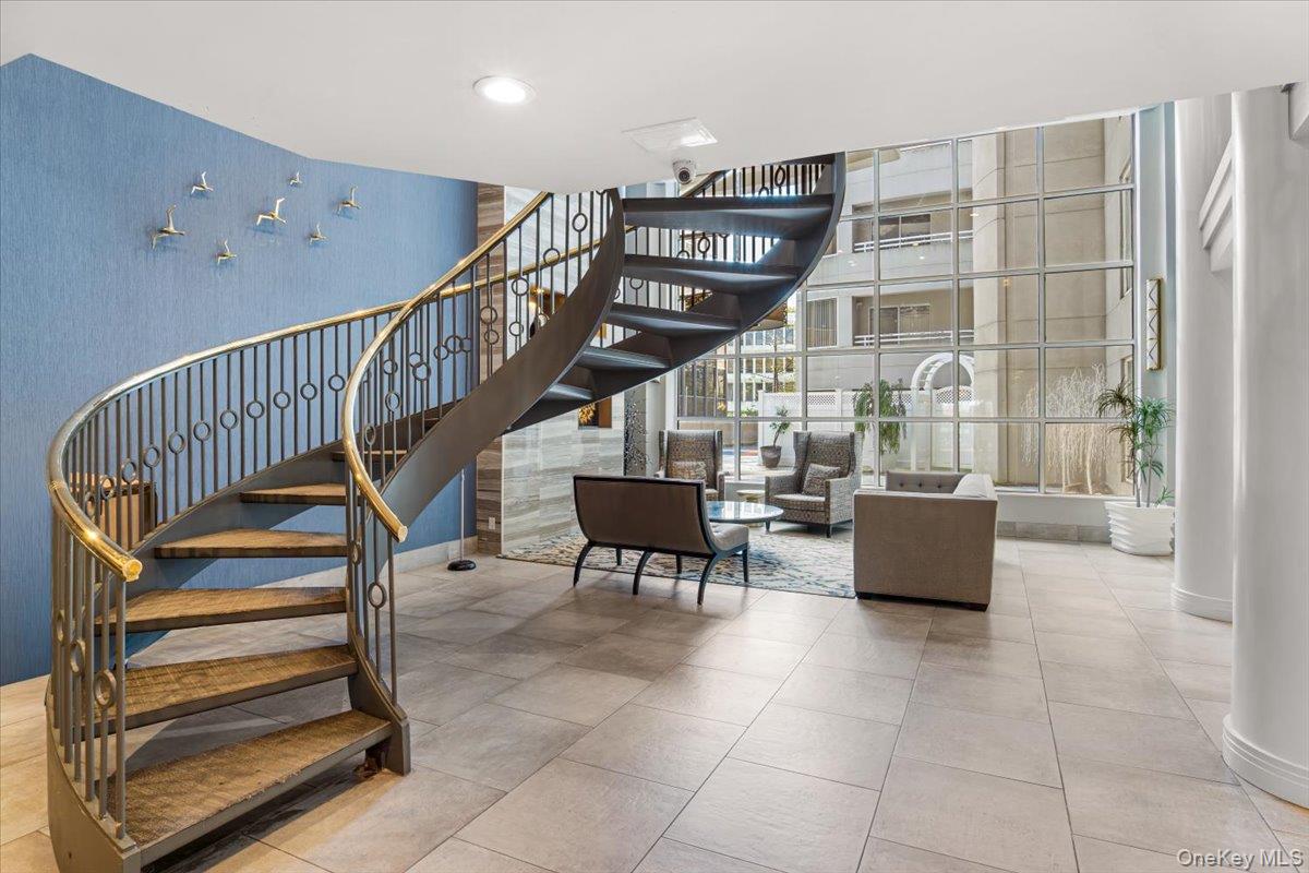 100 Cuttermill Road # 3F, Great Neck, NY 11021