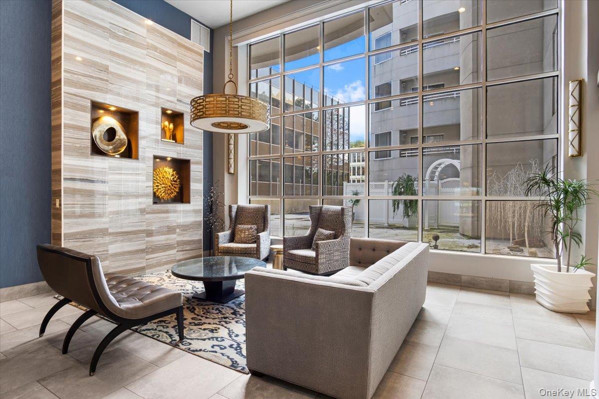 100 Cuttermill Road # 3F, Great Neck, NY 11021