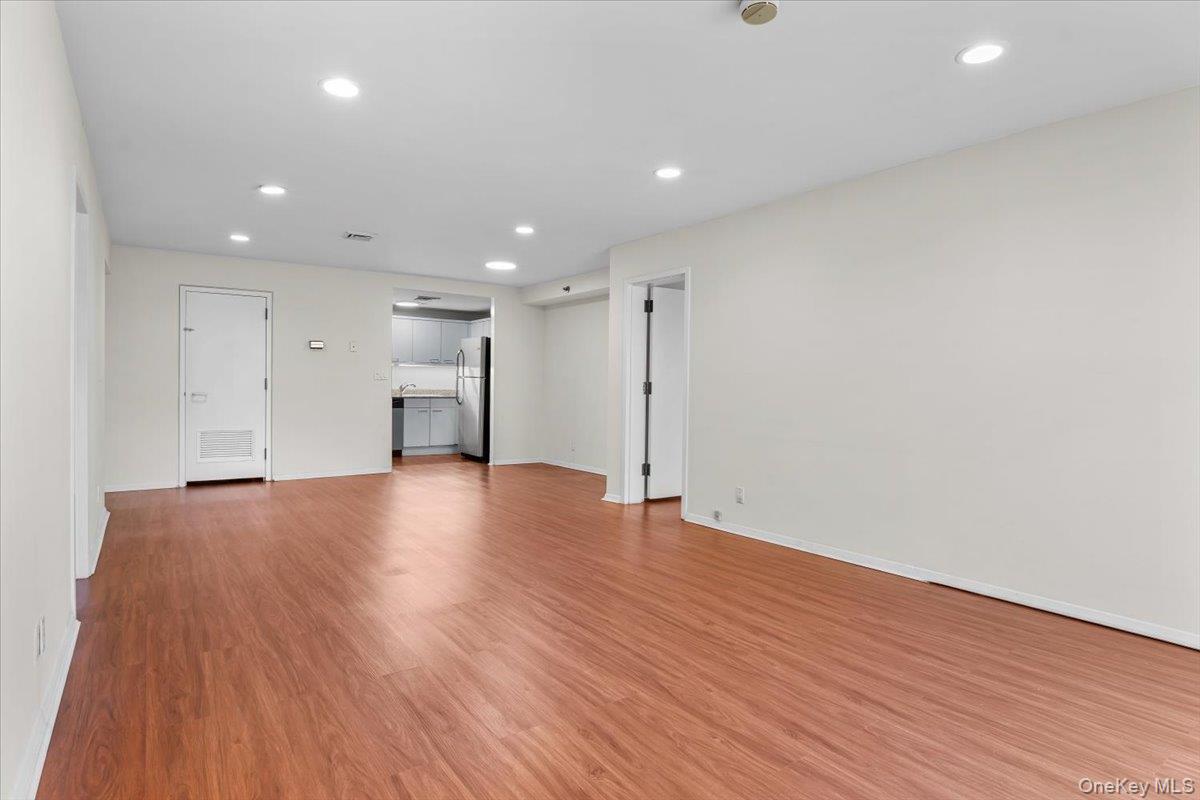 100 Cuttermill Road # 3F, Great Neck, NY 11021