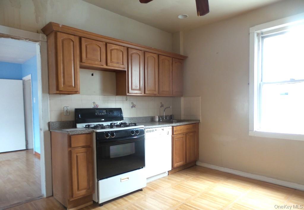 1048 E 98th Street, Brooklyn, NY 11236