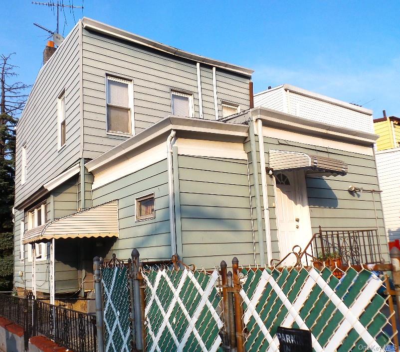 1048 E 98th Street, Brooklyn, NY 11236