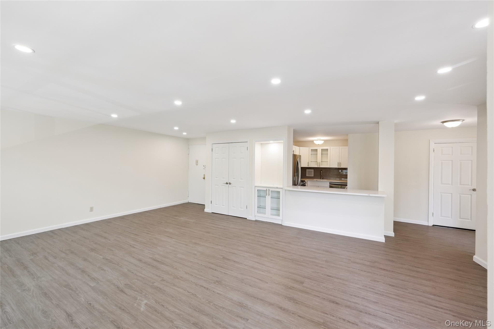 7-04 166th Street # 6A, Beechhurst, NY 11357