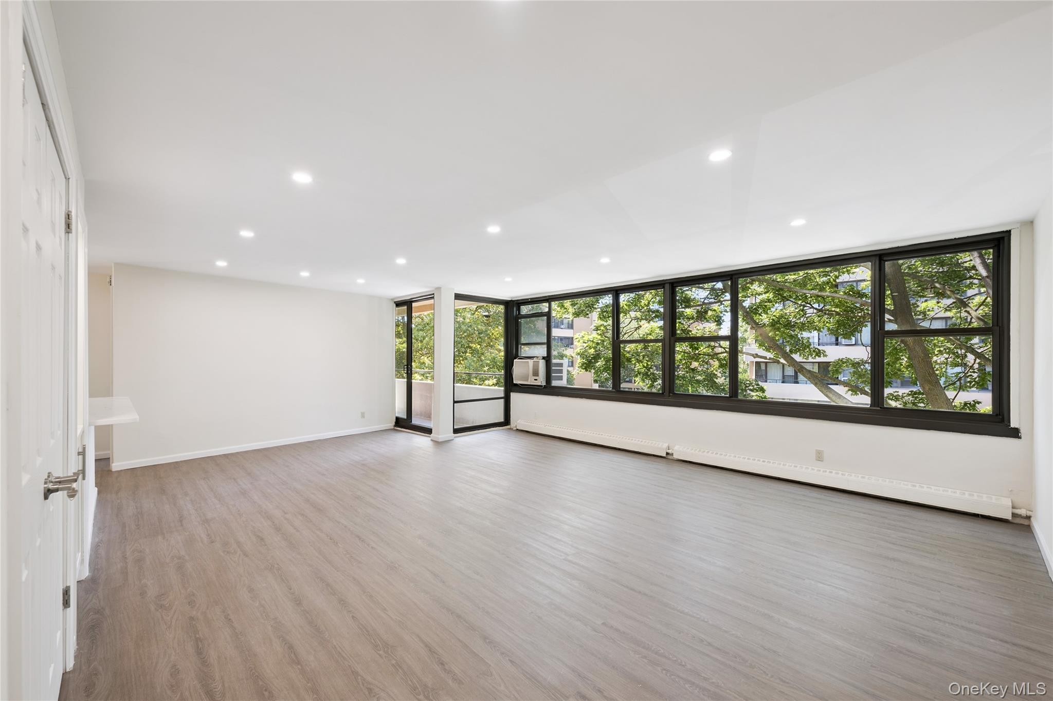 7-04 166th Street # 6A, Beechhurst, NY 11357