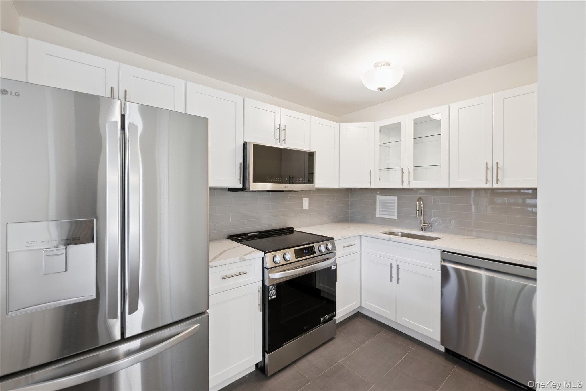 7-04 166th Street # 6A, Beechhurst, NY 11357