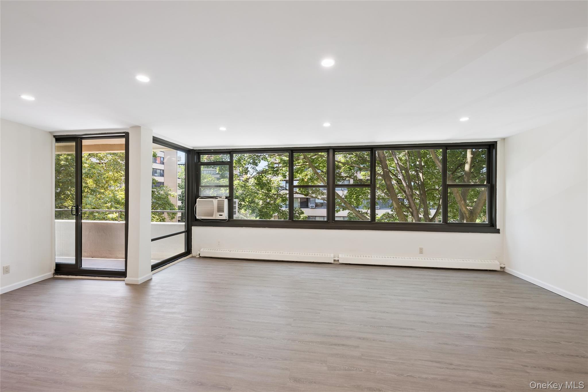 7-04 166th Street # 6A, Beechhurst, NY 11357