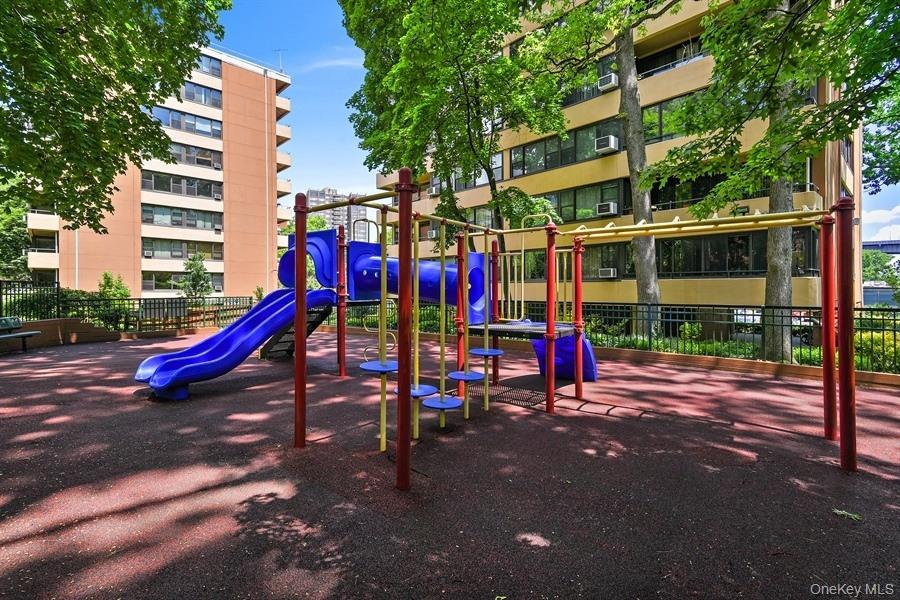 7-04 166th Street # 6A, Beechhurst, NY 11357