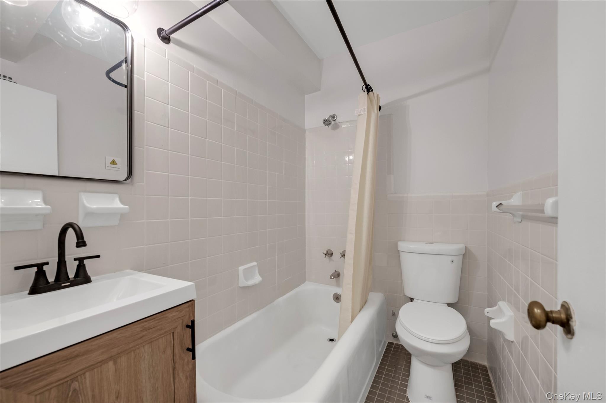 99-40 63rd Road # 5A, Rego Park, NY 11374