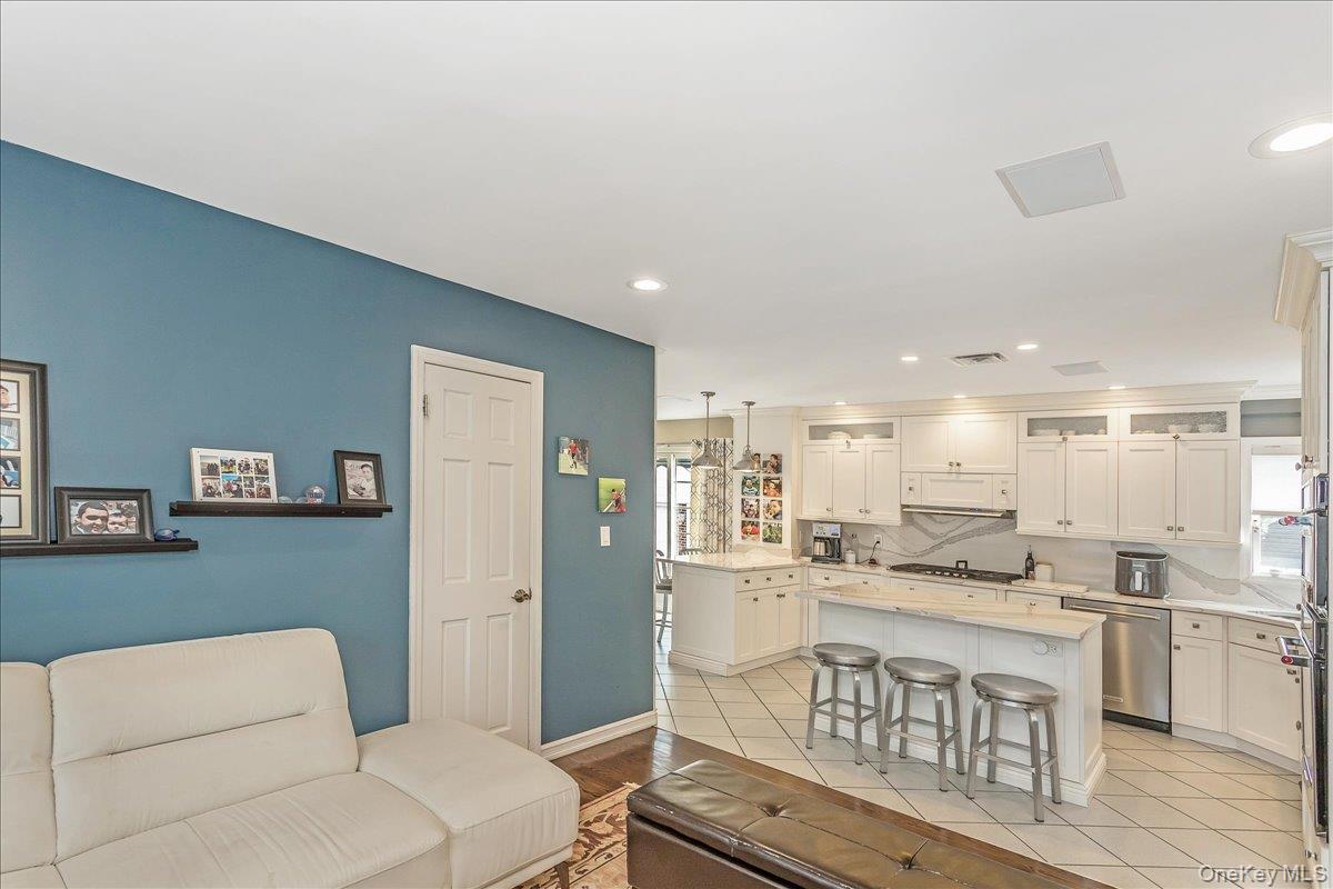 922 N 1st Street, New Hyde Park, NY 11040