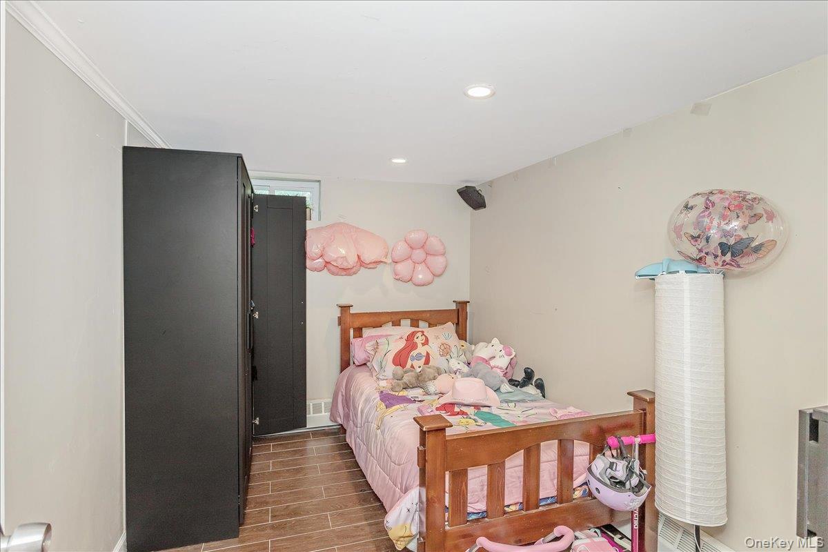 922 N 1st Street, New Hyde Park, NY 11040