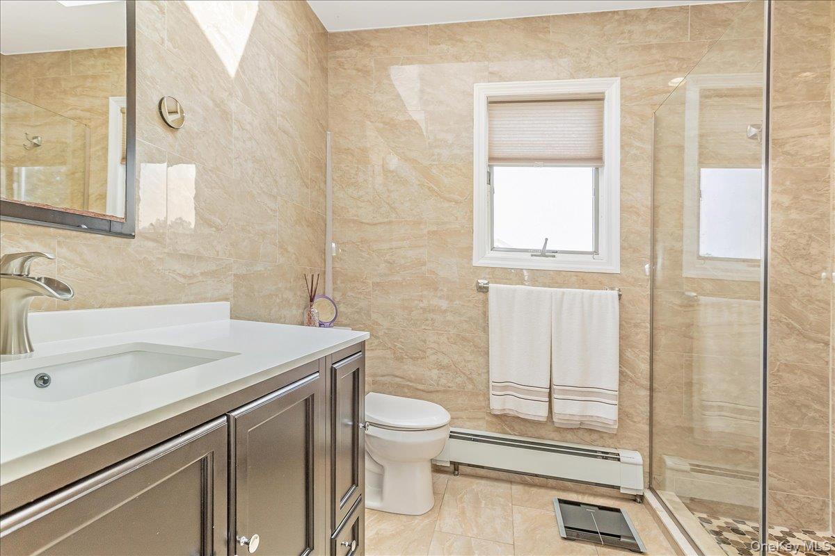 922 N 1st Street, New Hyde Park, NY 11040