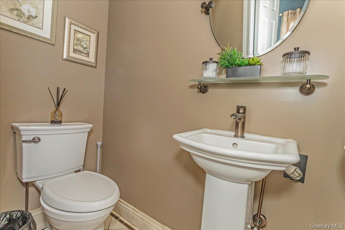 922 N 1st Street, New Hyde Park, NY 11040