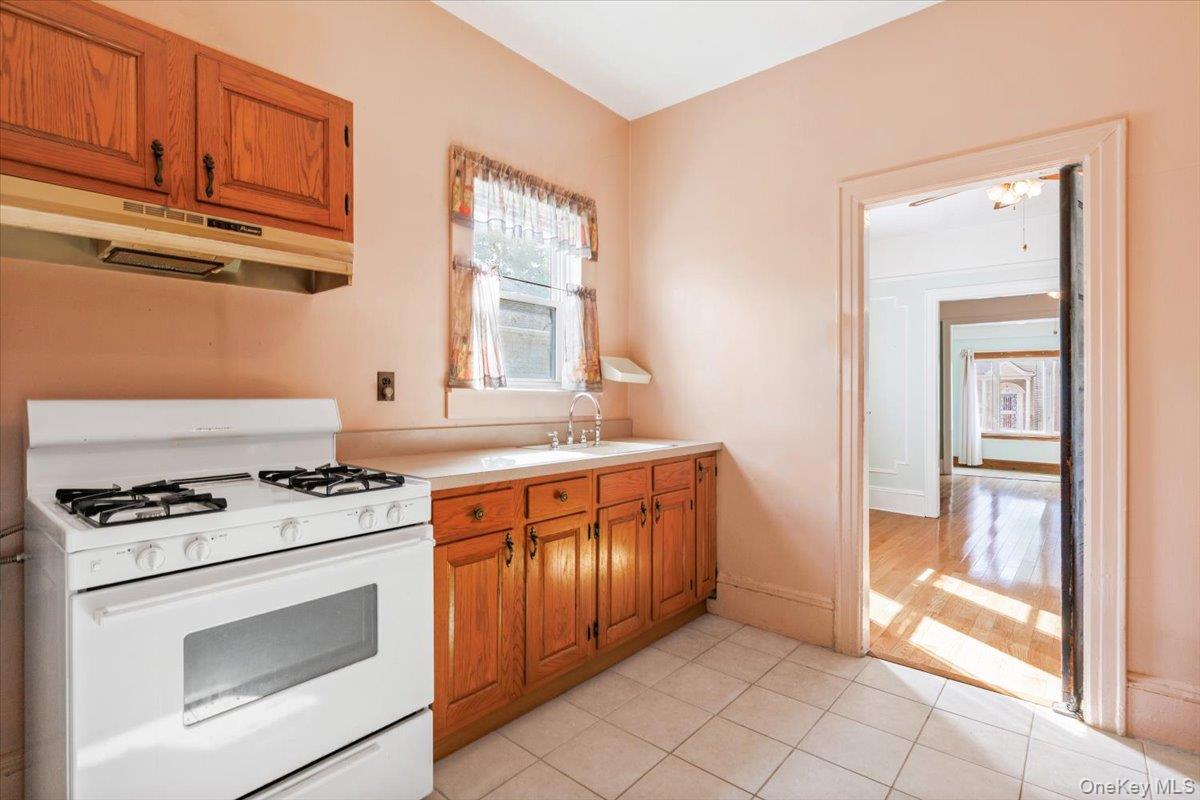 2871 Zulette Avenue, Bronx, NY 10461