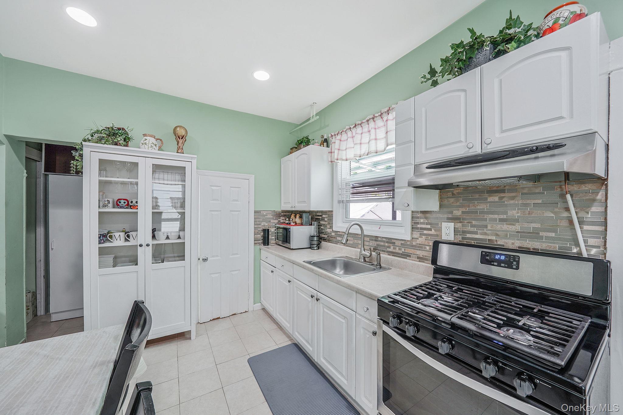 9414 51st Avenue, Elmhurst, NY 11373