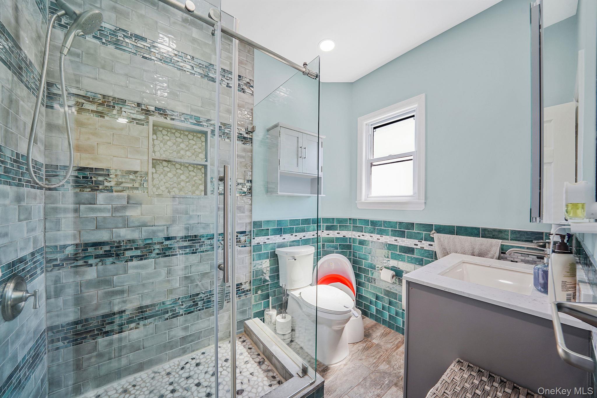 9414 51st Avenue, Elmhurst, NY 11373