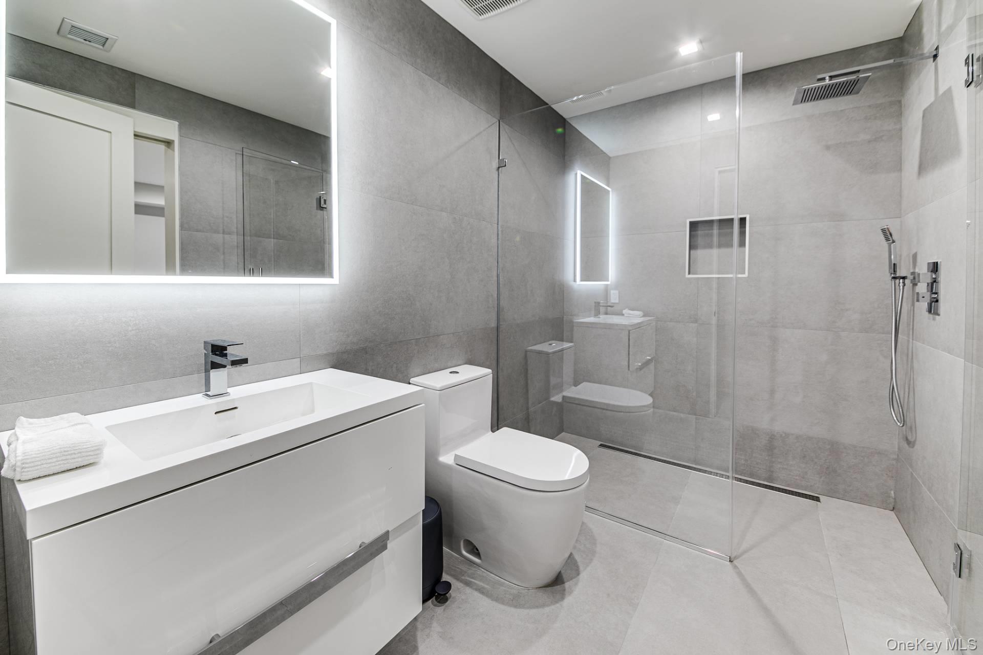 40 Lincoln Street, East Hampton, NY 11963