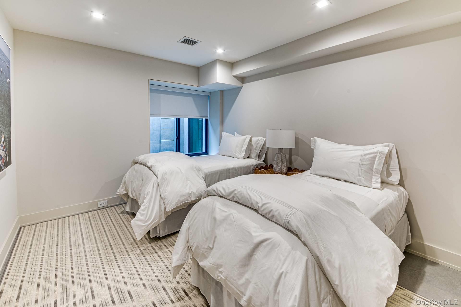 40 Lincoln Street, East Hampton, NY 11963