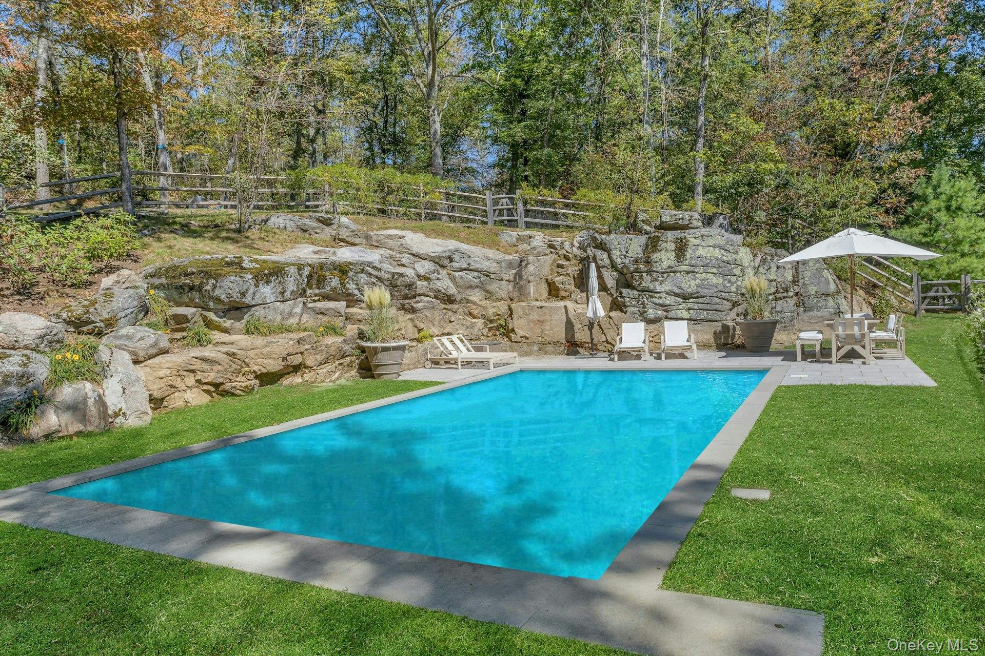 7/8 Douglas Drive, South Salem, NY 10590