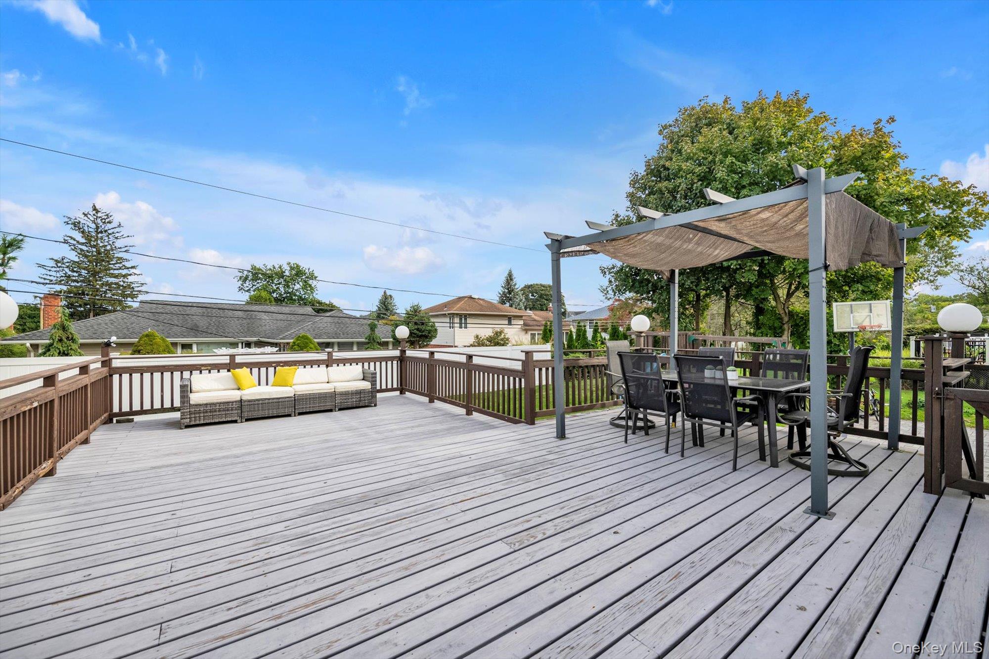 12 Julliard Drive, Plainview, NY 11803