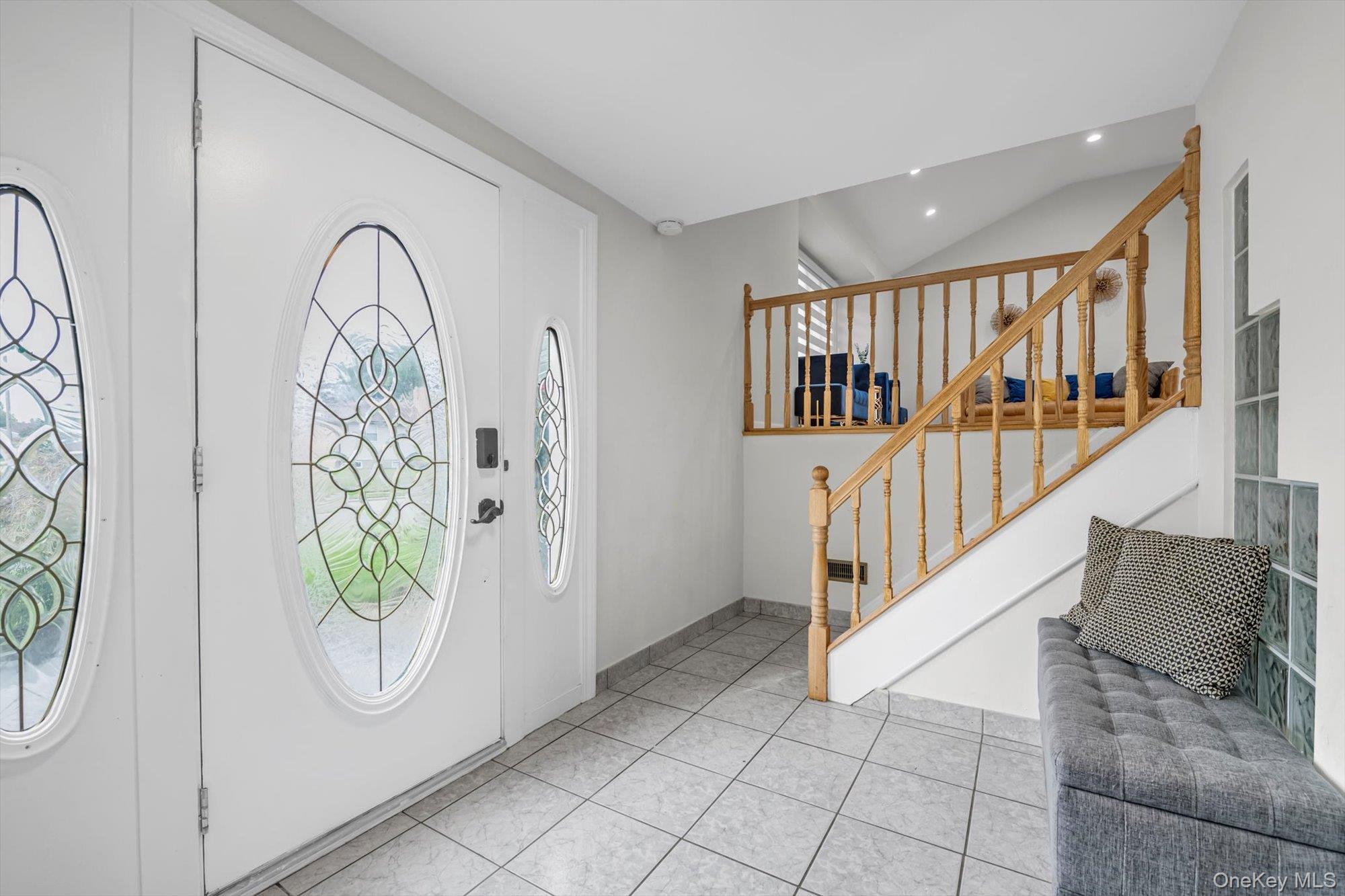 12 Julliard Drive, Plainview, NY 11803