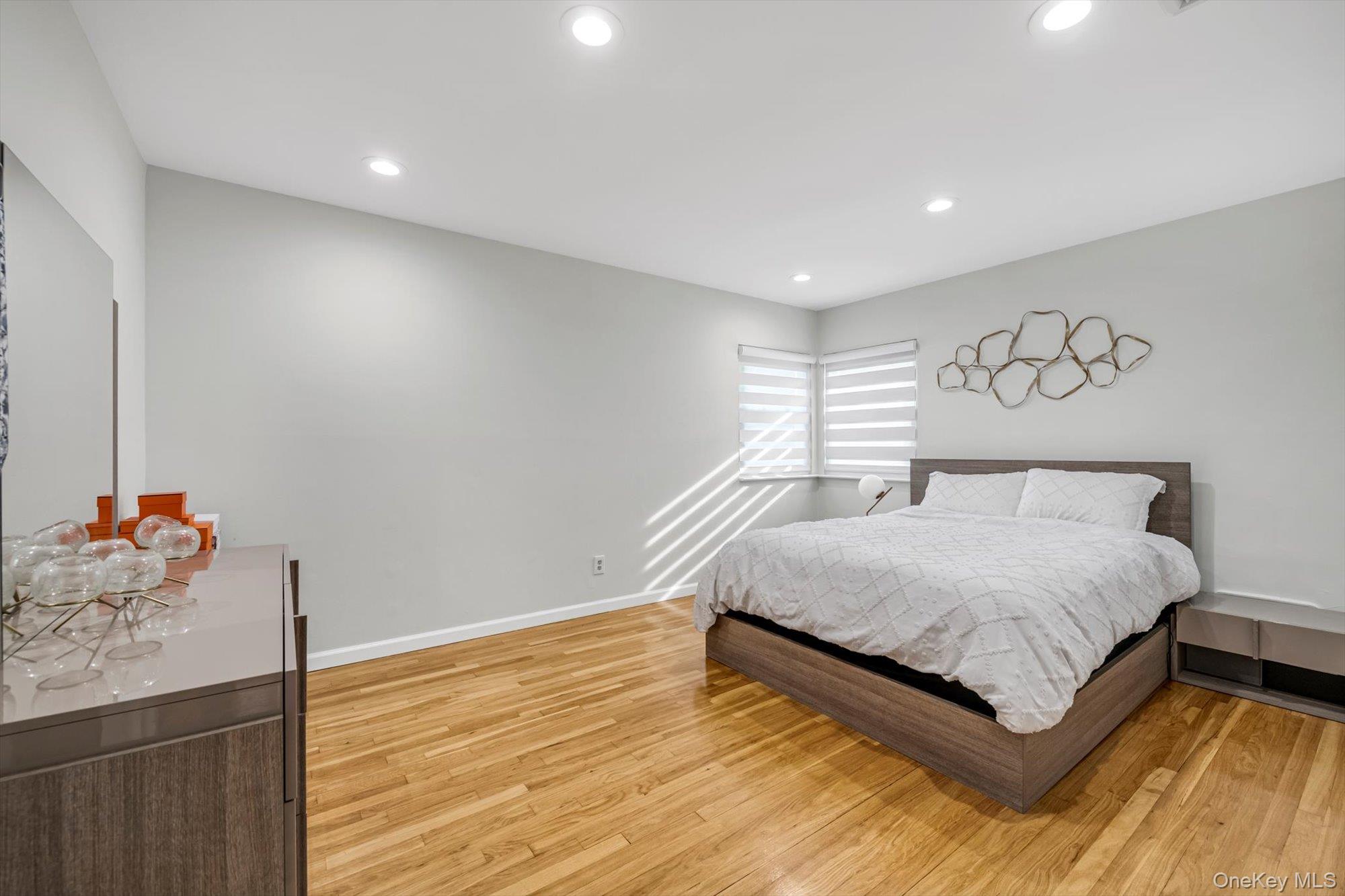 12 Julliard Drive, Plainview, NY 11803