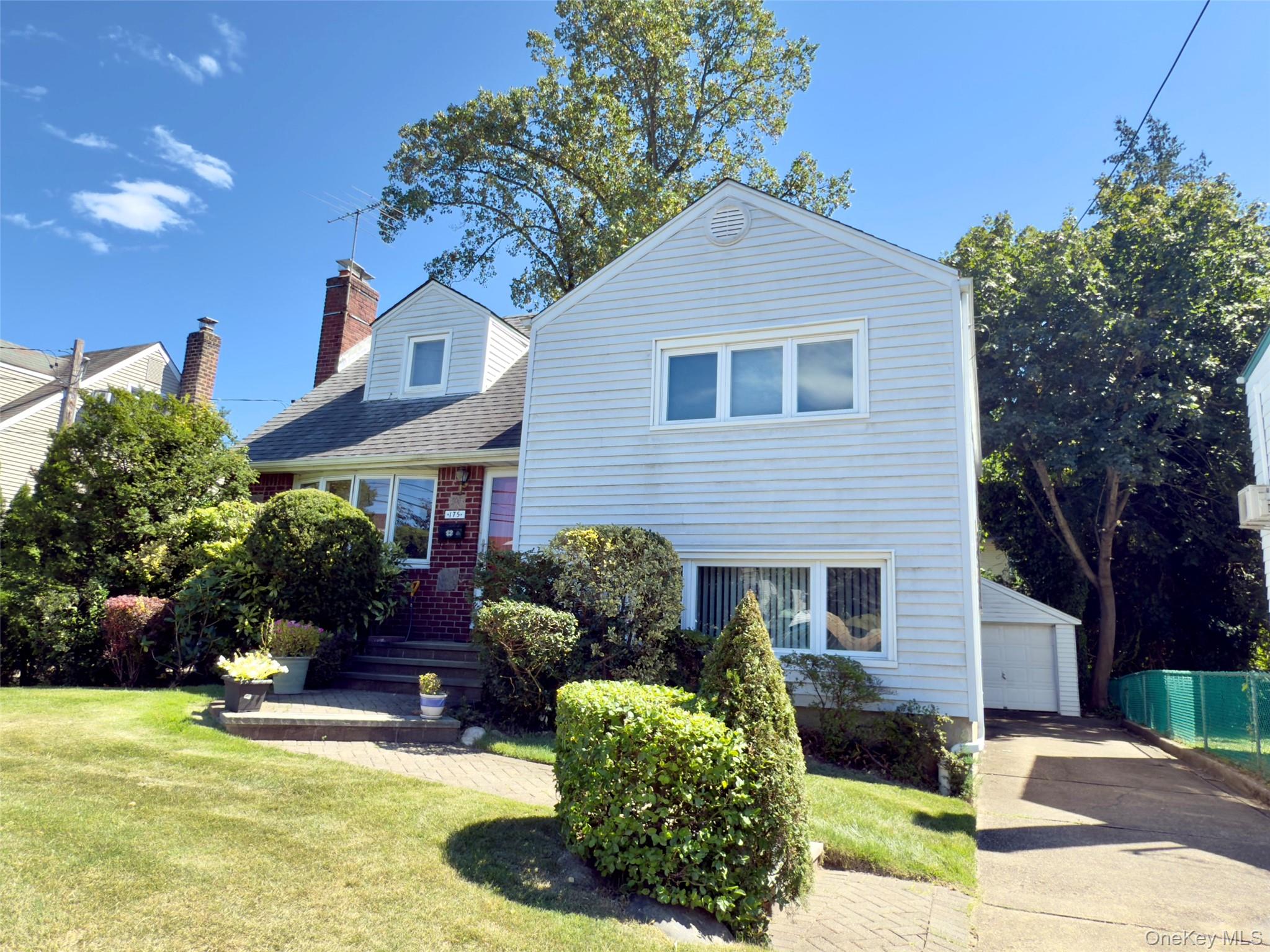 175 San Juan Avenue, Albertson, NY 11507