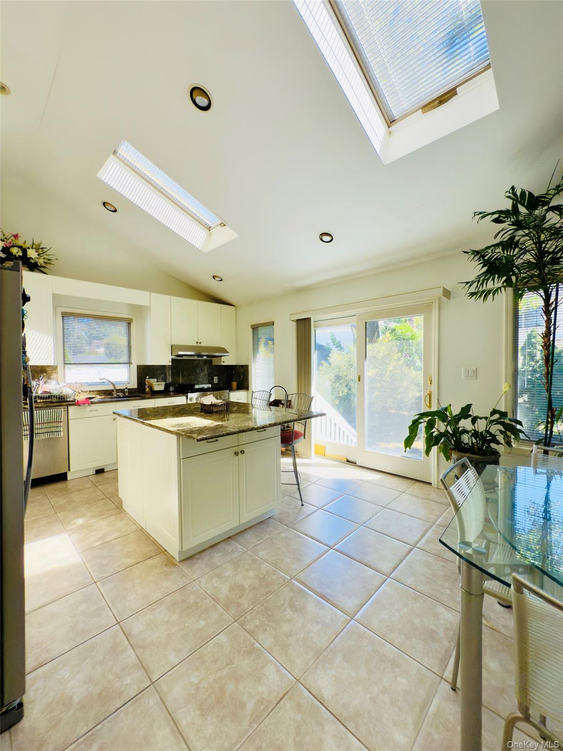 175 San Juan Avenue, Albertson, NY 11507