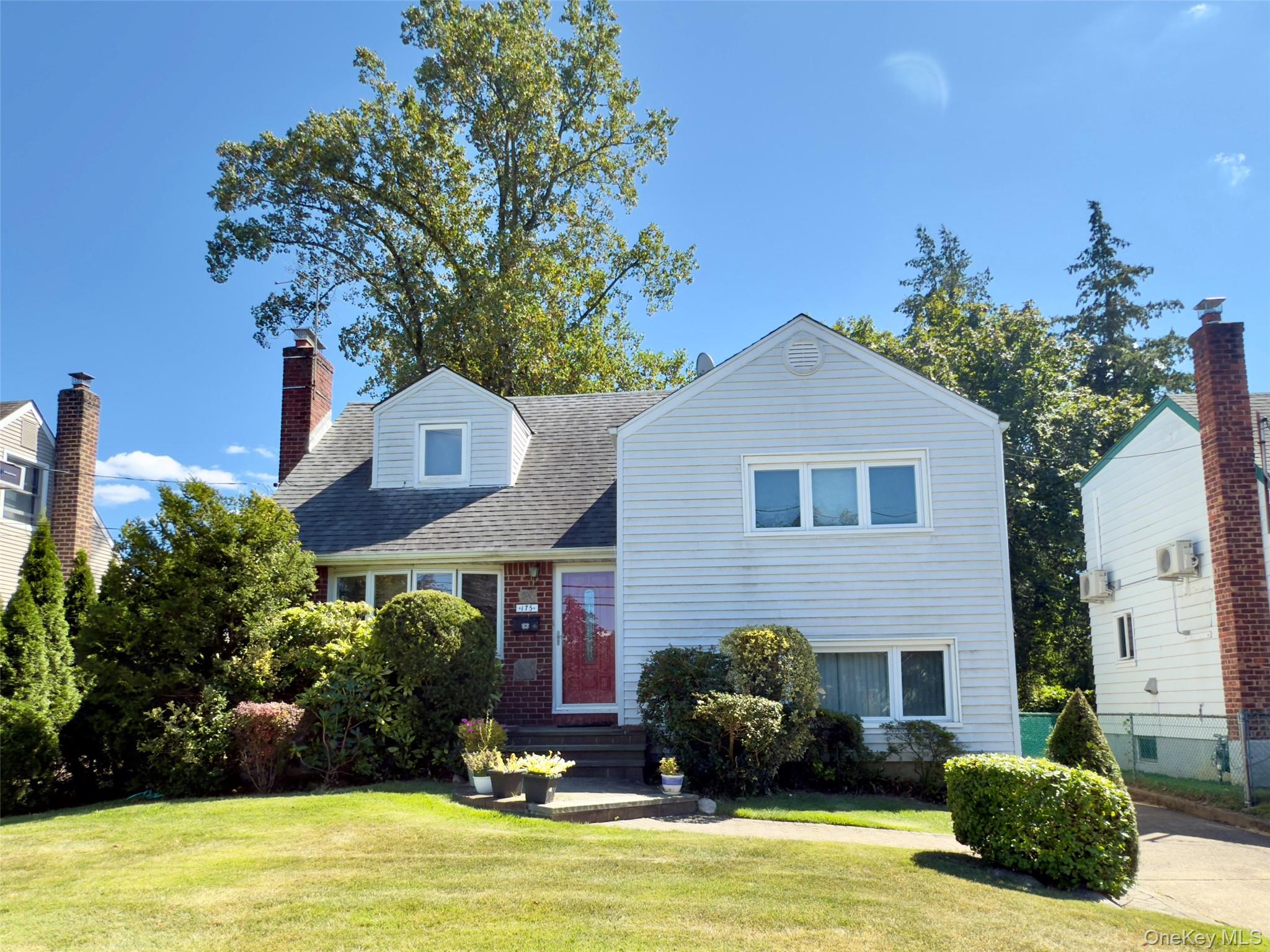175 San Juan Avenue, Albertson, NY 11507