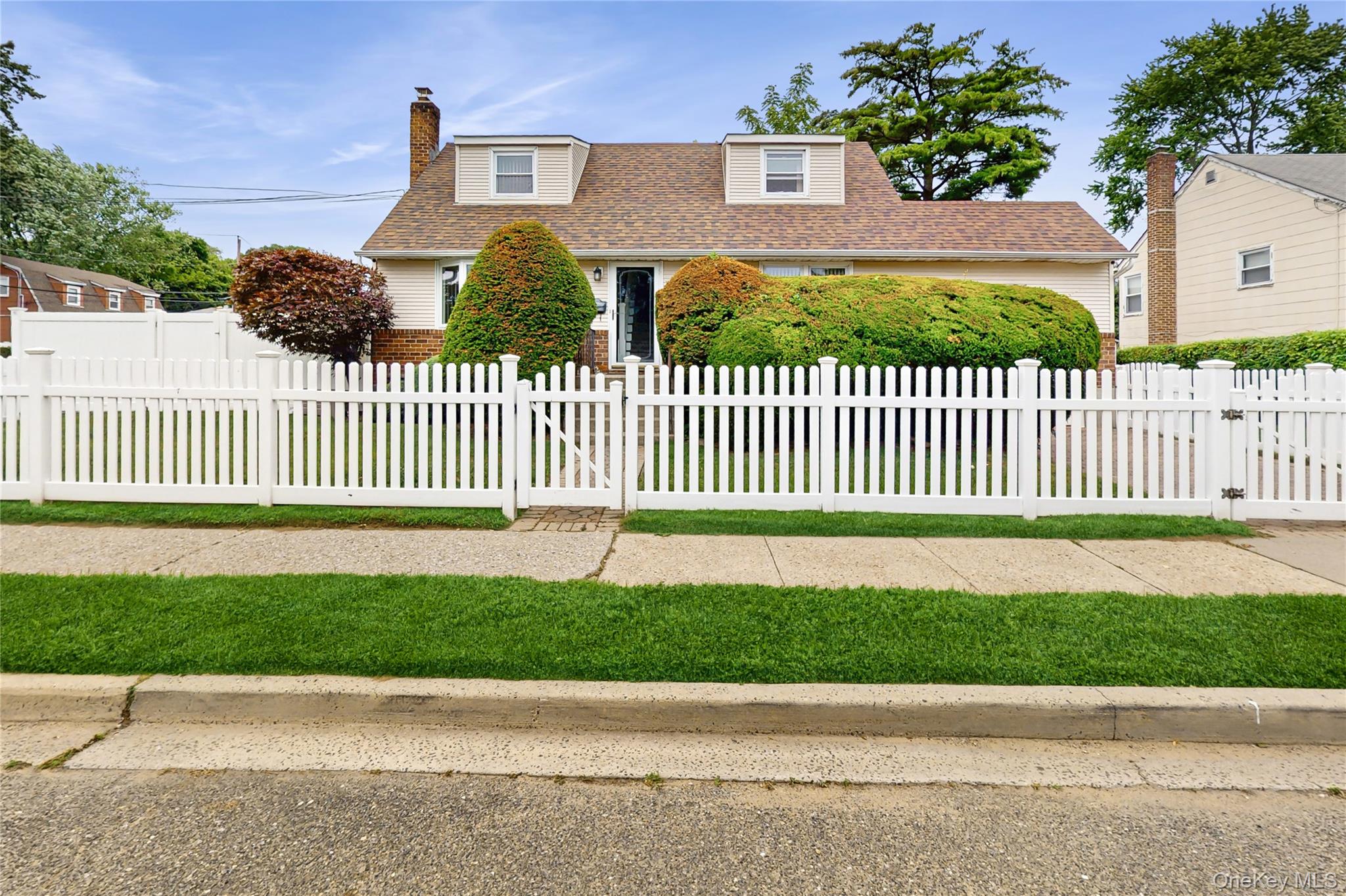 1414 N Street, Elmont, NY 11003