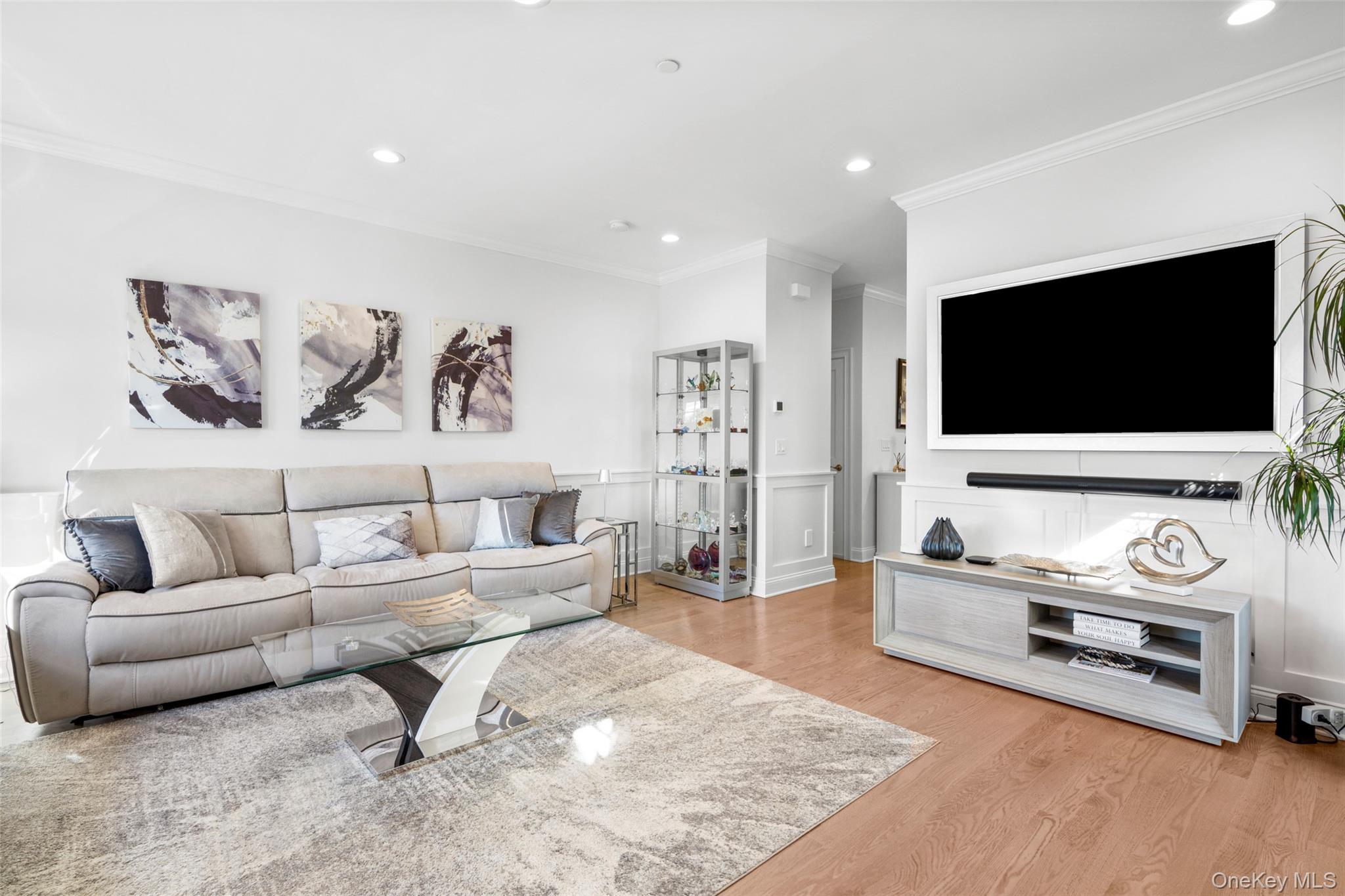 194 Gainsborg Avenue E, West Harrison, NY 10604