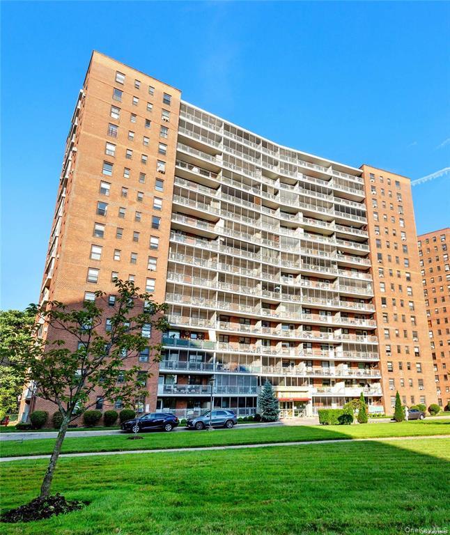 6135 98th Street # 8D, Rego Park, NY 11374