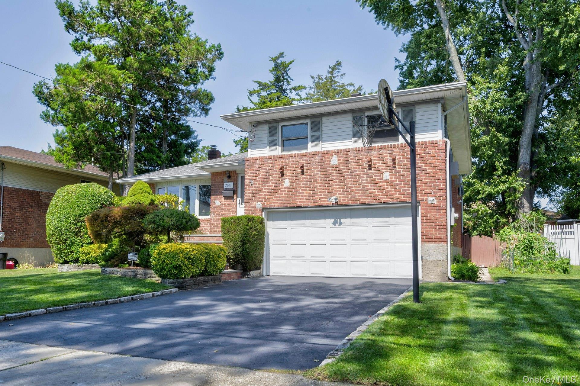 2889 Anderson Street, Wantagh, NY 11793