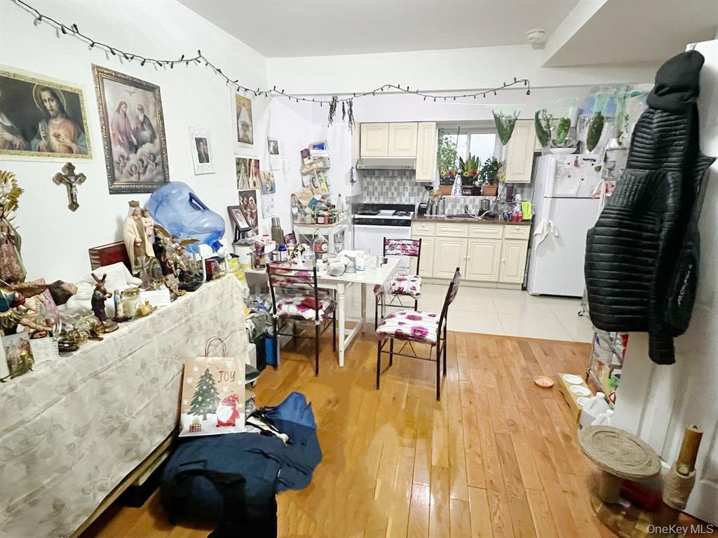 35-09 Leavitt Street, Flushing, NY 11354