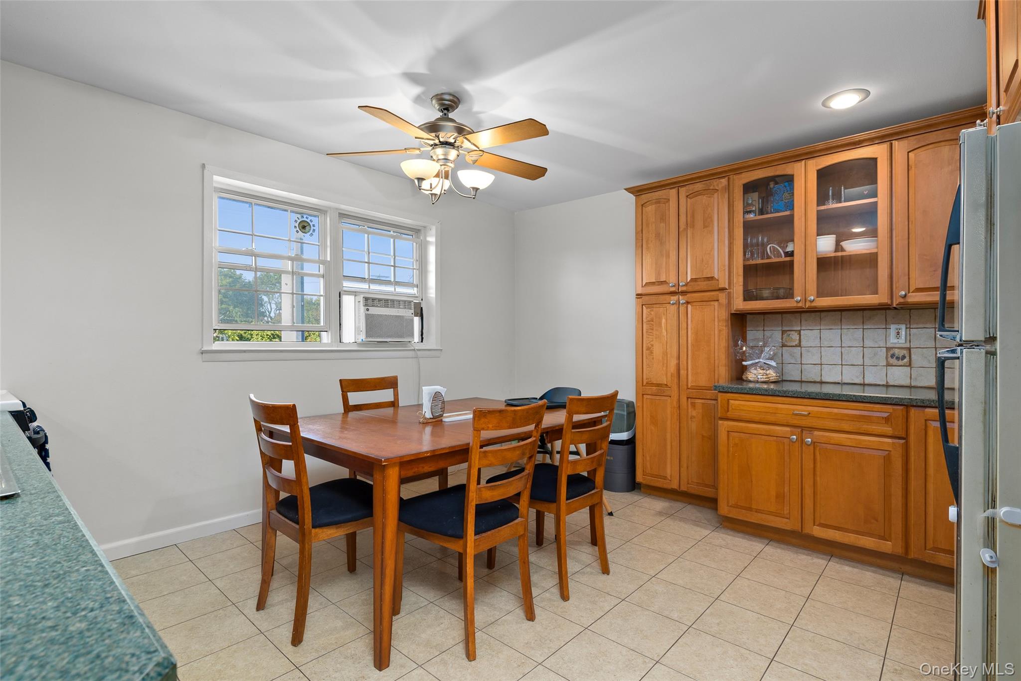 253 Hicksville Road # 2K, Bethpage, NY 11714