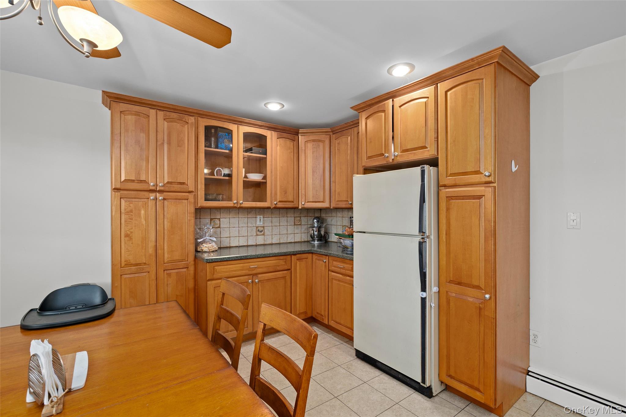 253 Hicksville Road # 2K, Bethpage, NY 11714