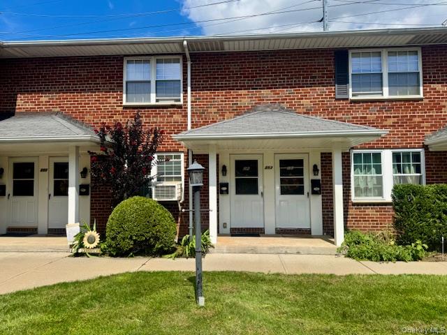 253 Hicksville Road # 2K, Bethpage, NY 11714