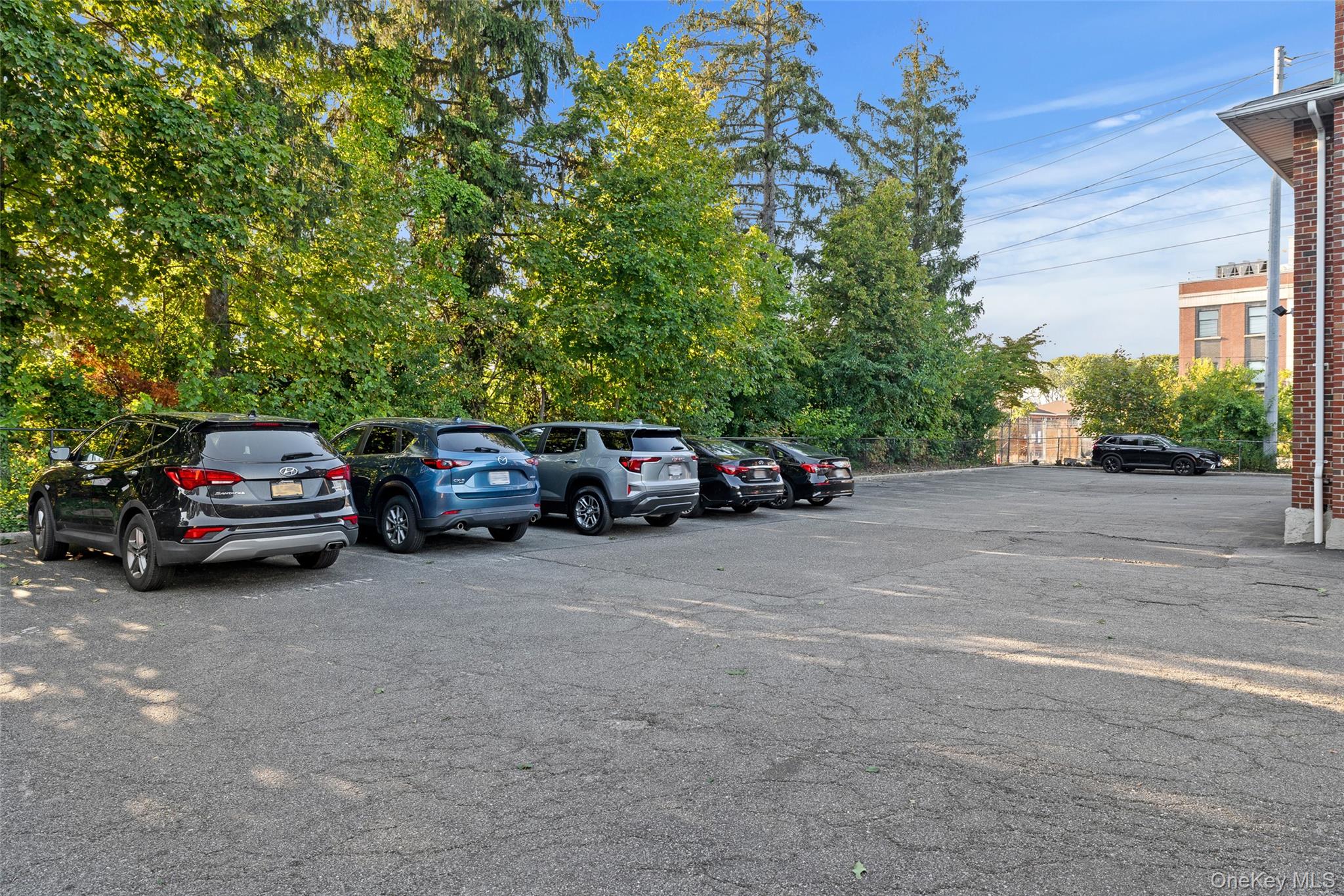 253 Hicksville Road # 2K, Bethpage, NY 11714