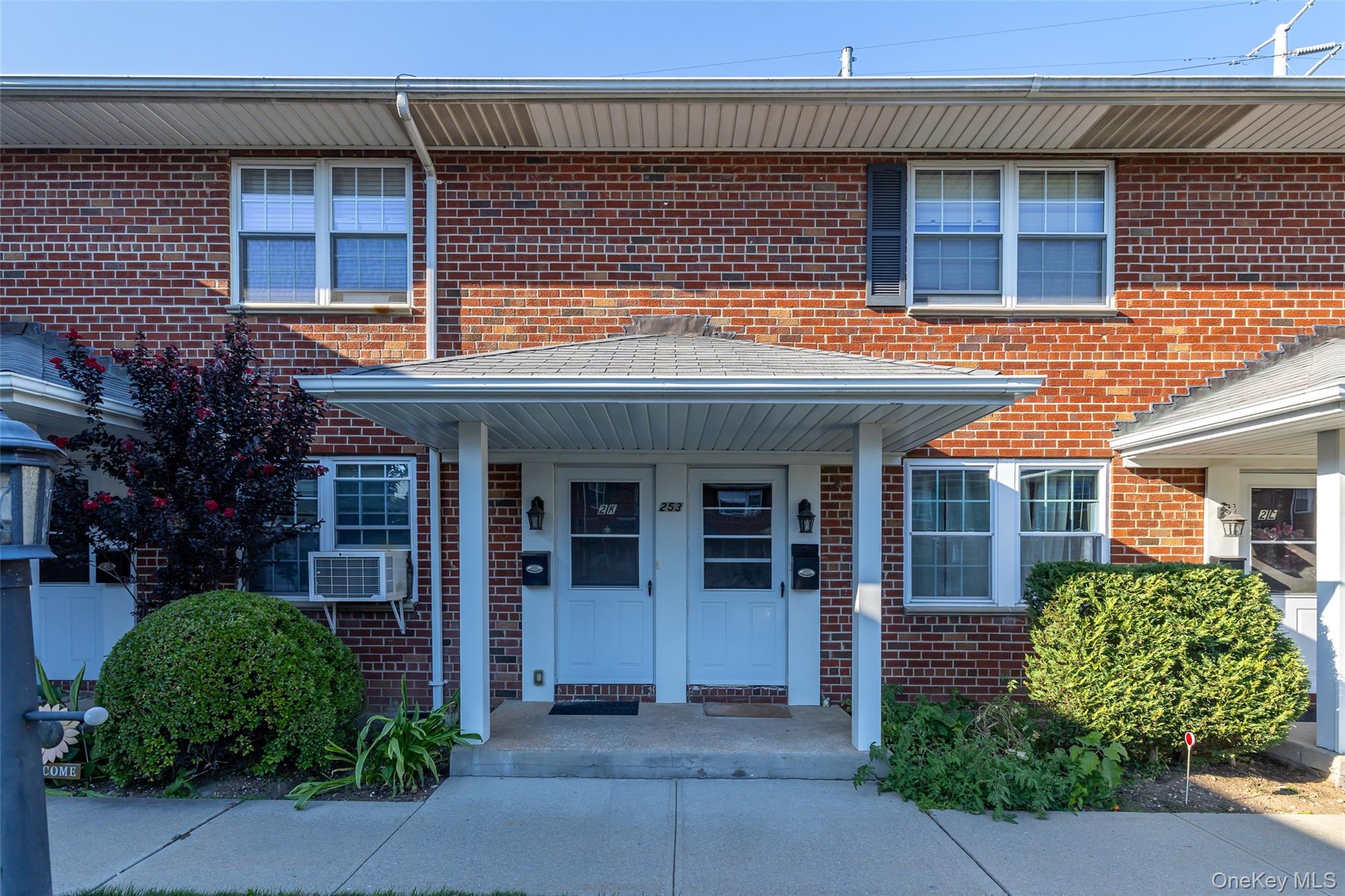 253 Hicksville Road # 2K, Bethpage, NY 11714