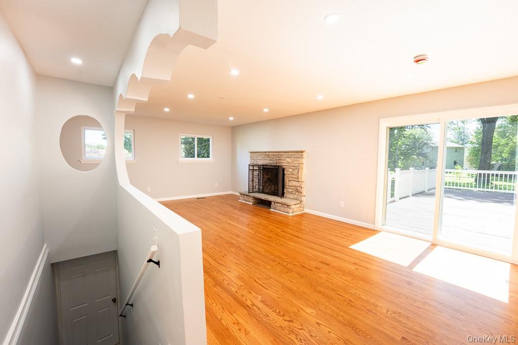 25 Robin Road, Poughkeepsie, NY 12601