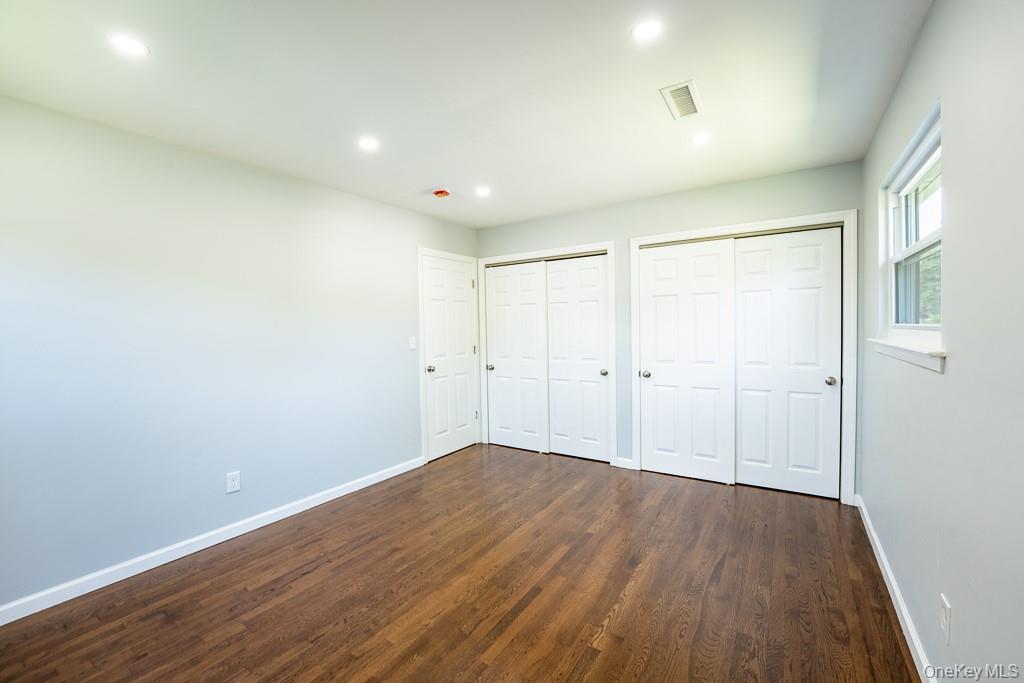 25 Robin Road, Poughkeepsie, NY 12601