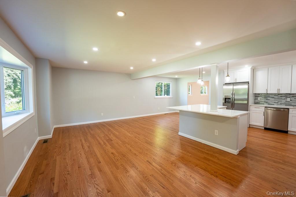 25 Robin Road, Poughkeepsie, NY 12601