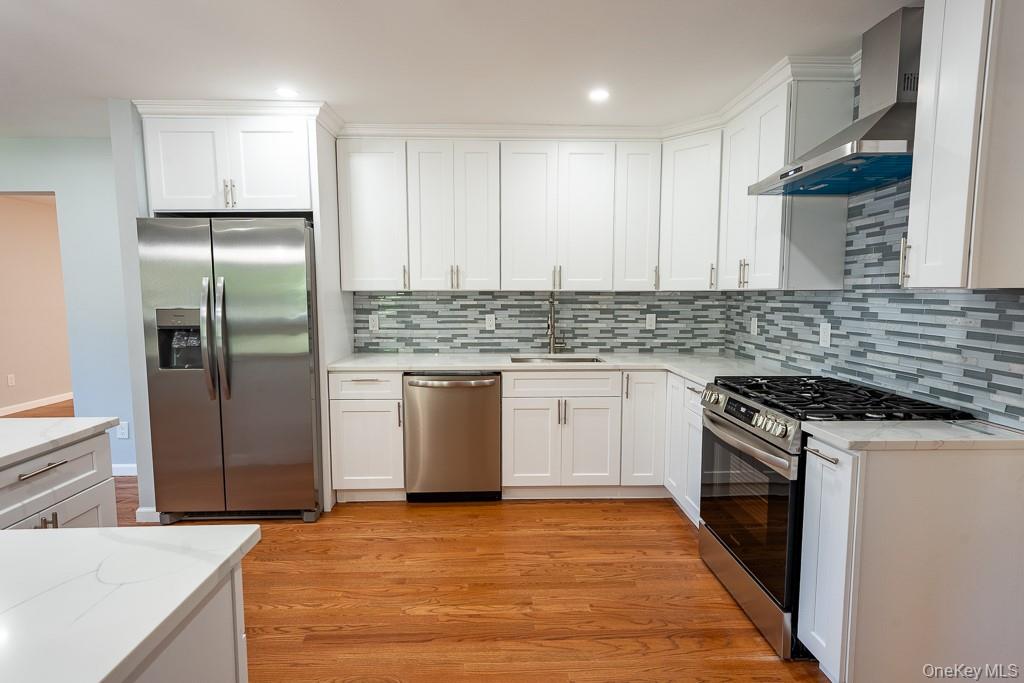 25 Robin Road, Poughkeepsie, NY 12601