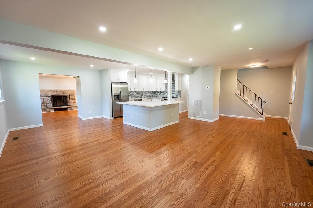 25 Robin Road, Poughkeepsie, NY 12601