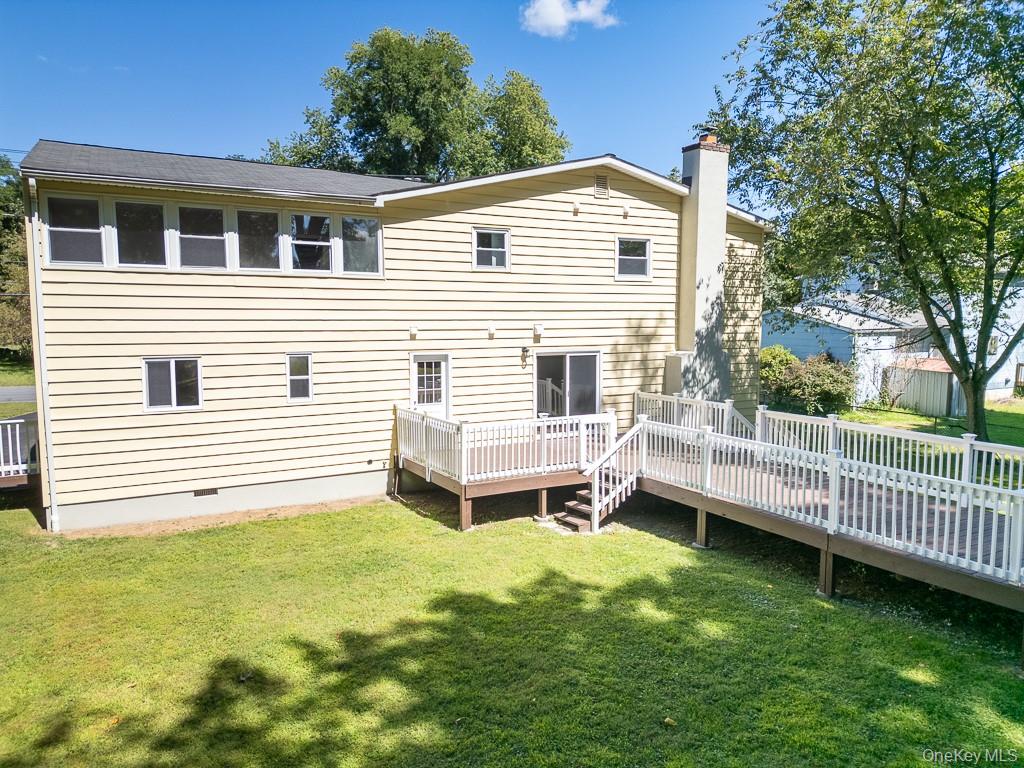 25 Robin Road, Poughkeepsie, NY 12601