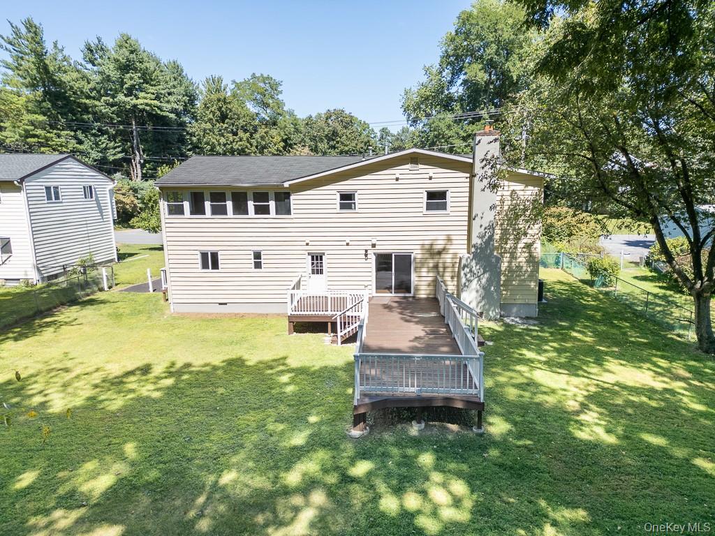 25 Robin Road, Poughkeepsie, NY 12601