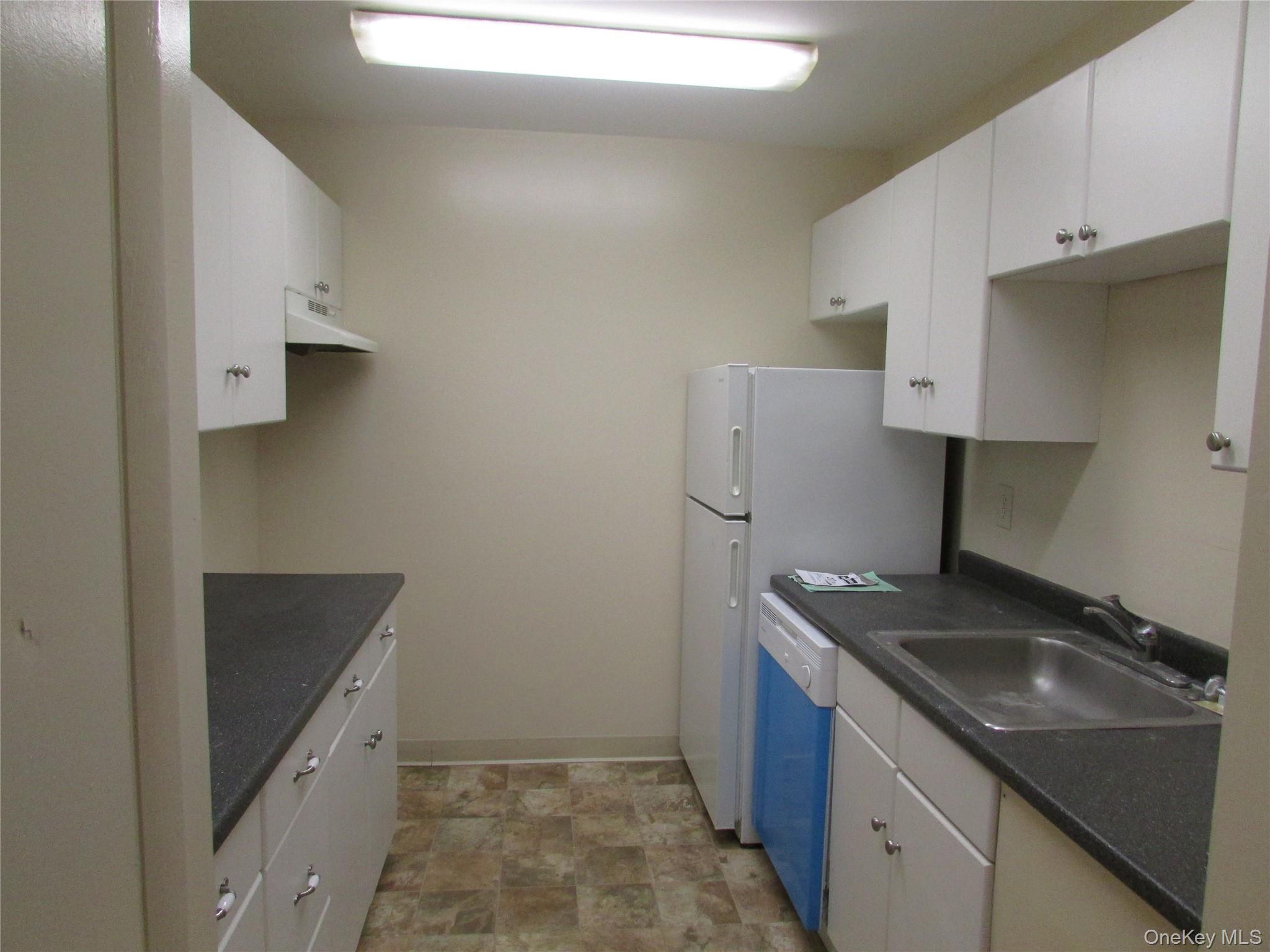 9 White Gate Road # J, Wappingers Falls, NY 12590