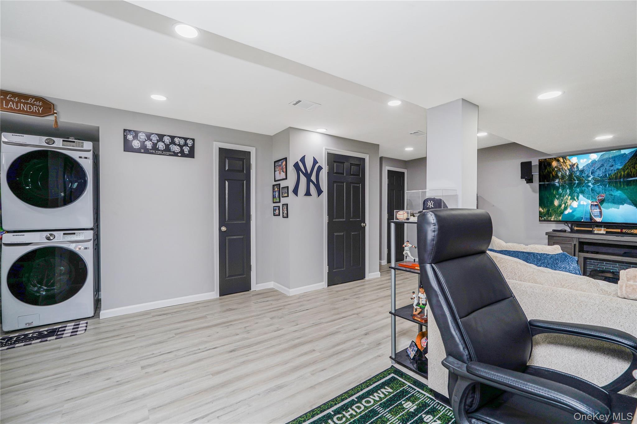 383 Woodrow Rd, Staten Island, NY 10312