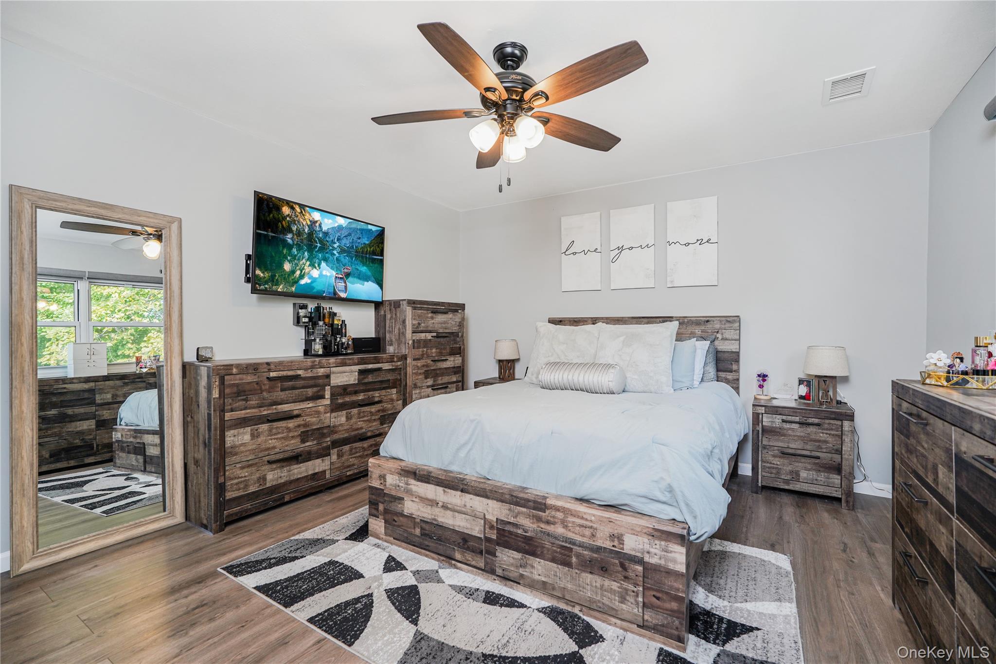 383 Woodrow Rd, Staten Island, NY 10312