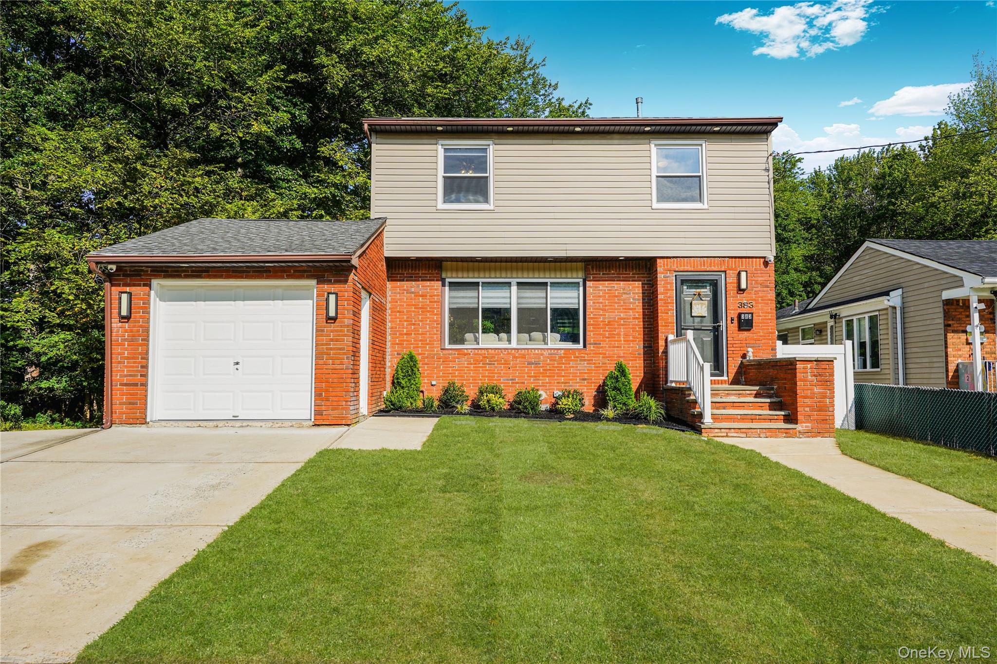 383 Woodrow Rd, Staten Island, NY 10312