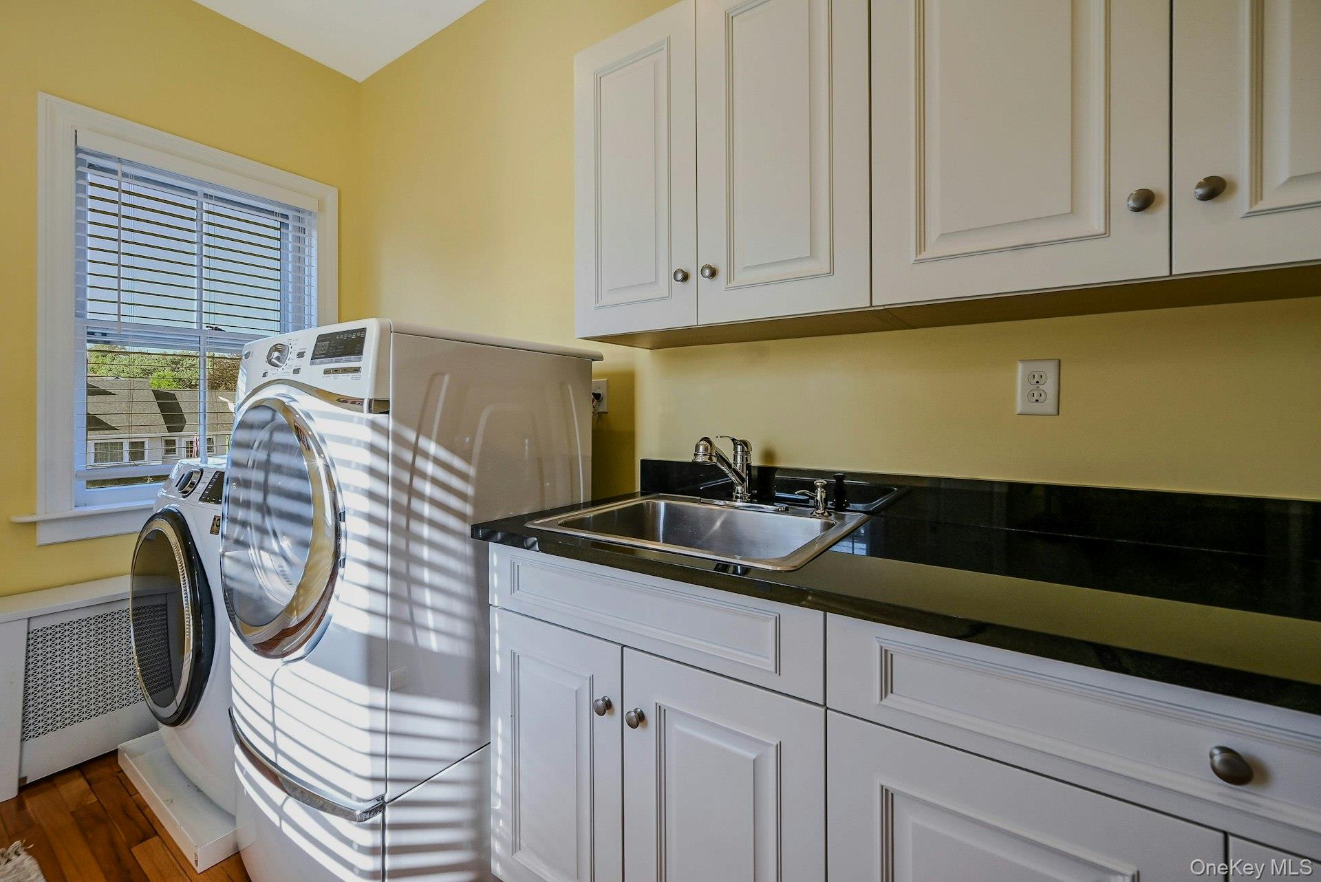 242 Handsome Avenue, Sayville, NY 11782