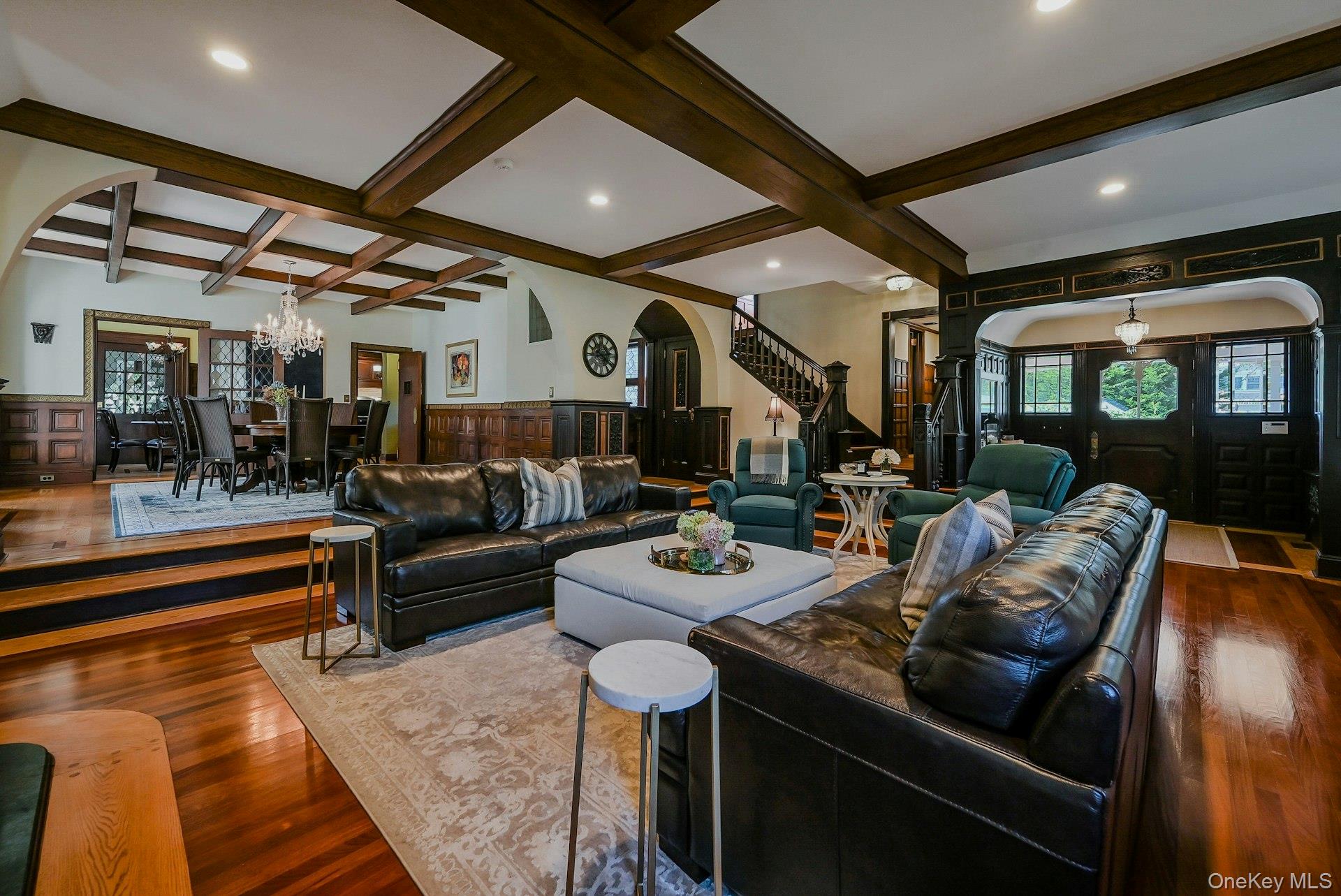 242 Handsome Avenue, Sayville, NY 11782